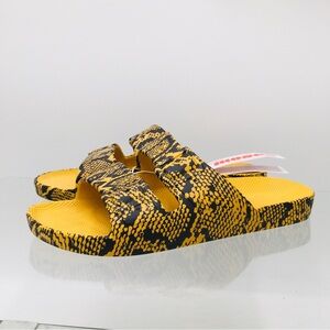 Freedom Moses Two Band Slide - Cobra Mikado - Women’s Size 9/10